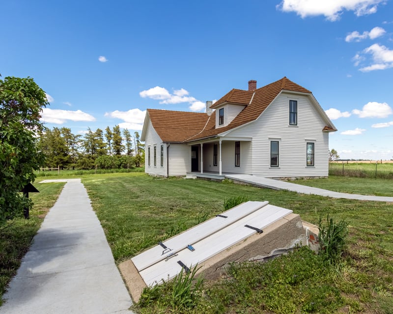 Willa Cather Country Driving Tour from Red Cloud