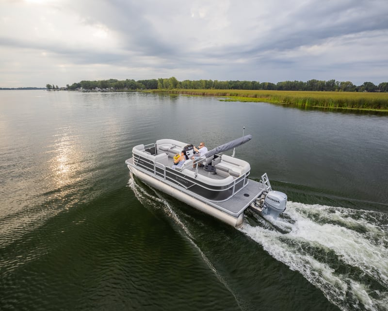 Explore Lake Wylie on a Pontoon Boat Rental