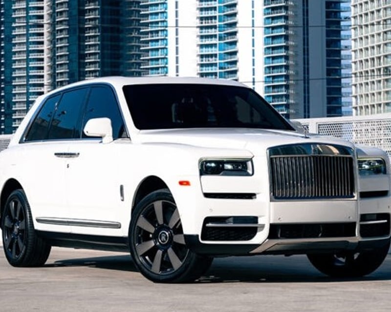 Rolls-Royce Cullinan Rental in Miami