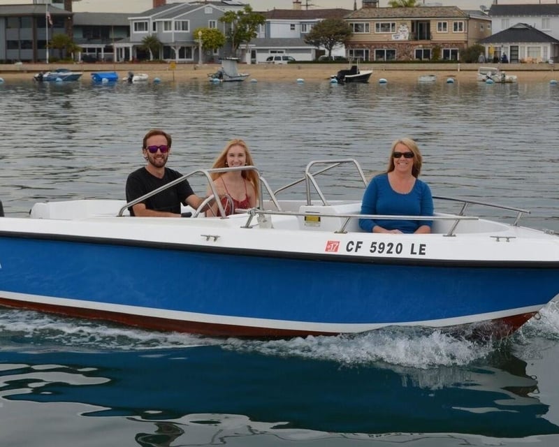 17' Powerboat Rental in Newport Harbor