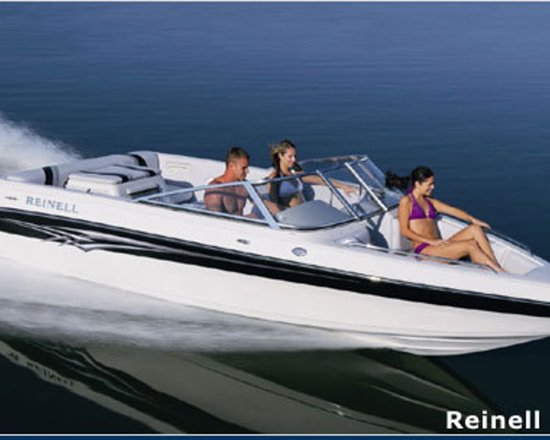 20' Open Bow Boat Rental in South Lake Tahoe