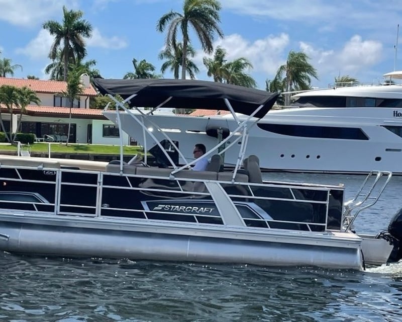 22' Pontoon Boat Rental in Hollywood, Florida