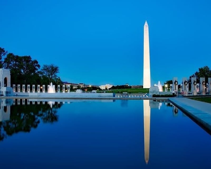 Washington DC Twilight Monuments Guided Tour