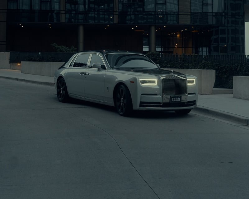 Rolls-Royce Phantom Extended Wheelbase Rental in Chicago