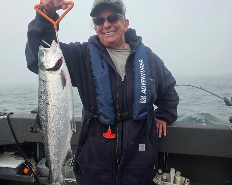 6-Hour Guided Salmon Fishing Charter in Charleston