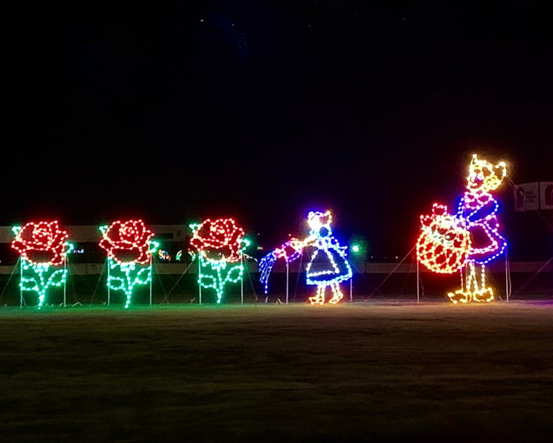 Christmas Lights Tour on a 1945 Vintage Bus in Portland