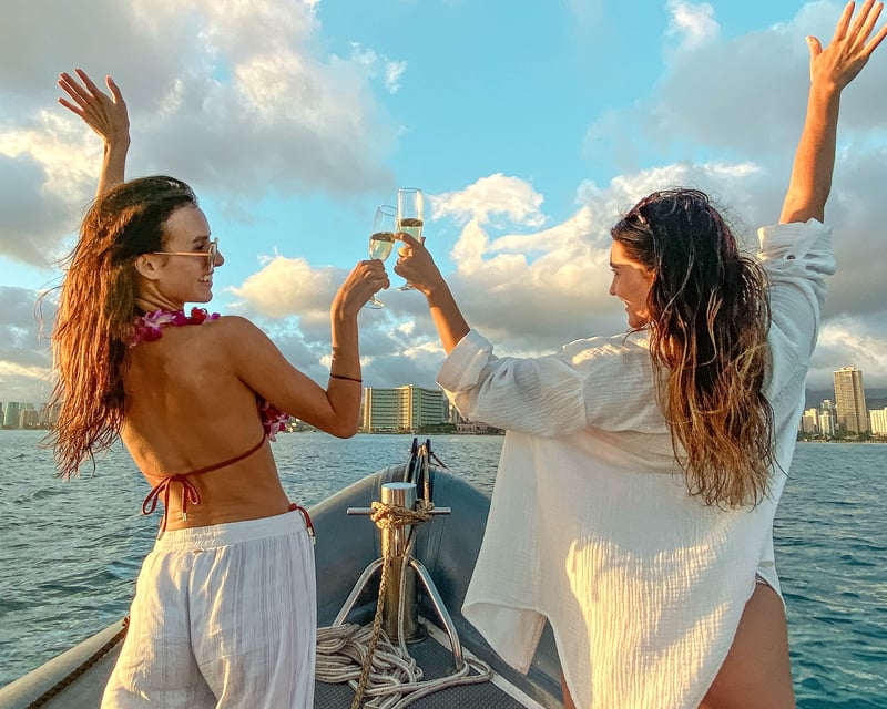 Private Sunset Speedboat Cruise & Snorkel in Waikiki
