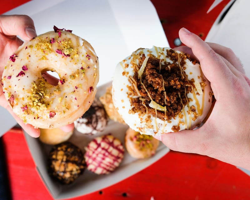 Kensington Market Donut Walking Tour in Toronto