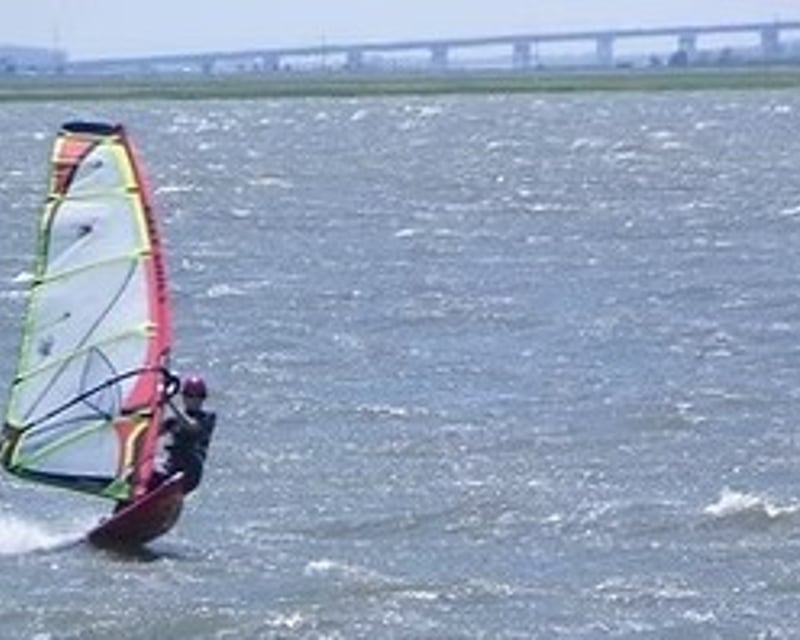 Windsurfing Rental for Experienced Riders on Lakes Bay