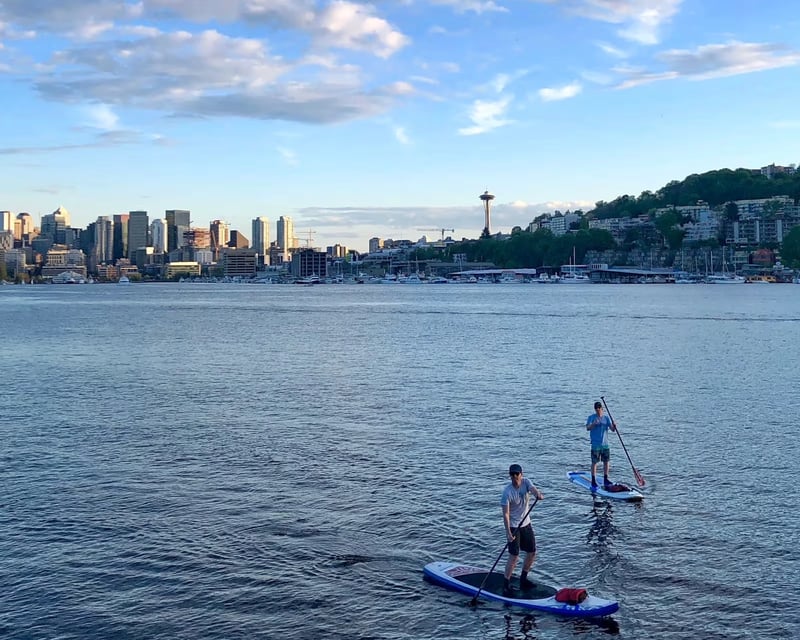 Hourly Stand-Up Paddleboard Rental in Seattle