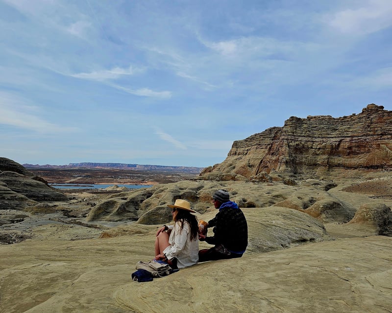 Guided Sunrise Kayak & Hike in Glen Canyon