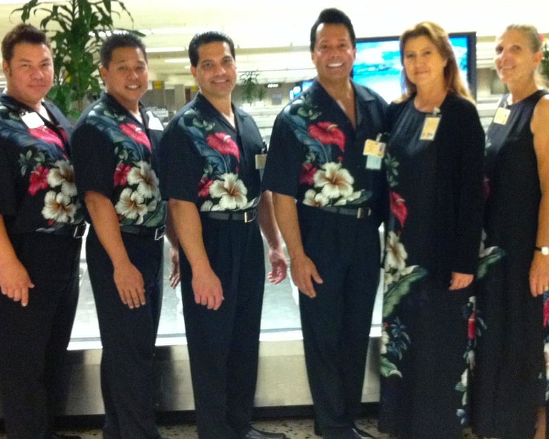 Honolulu Airport Lei Greeting