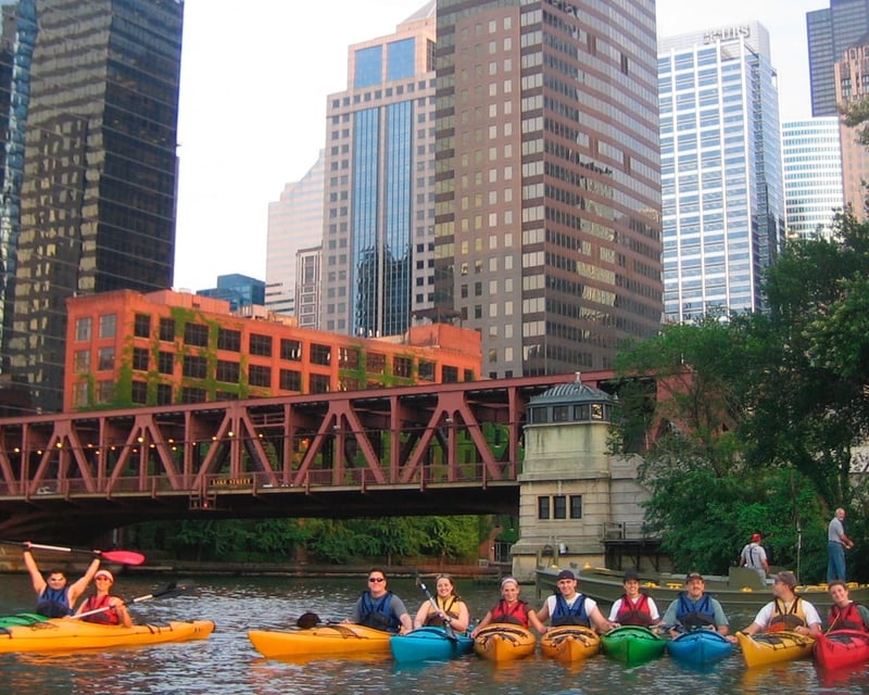 Chicago River 1-Hour Kayak Rental