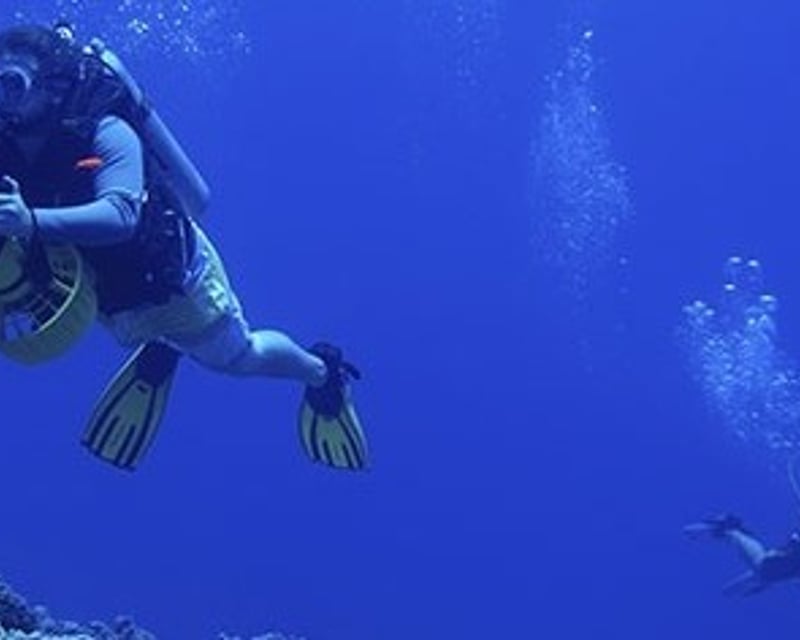 Underwater Scooter Scuba Dive in Wailea for Certified Divers