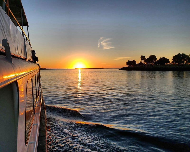 75-Minute Mission Bay Sunset Cruise in San Diego