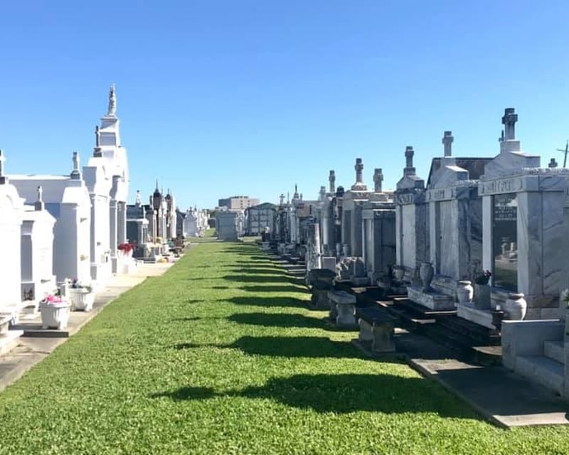 Guided 1.5-Hour New Orleans Cemetery Tour