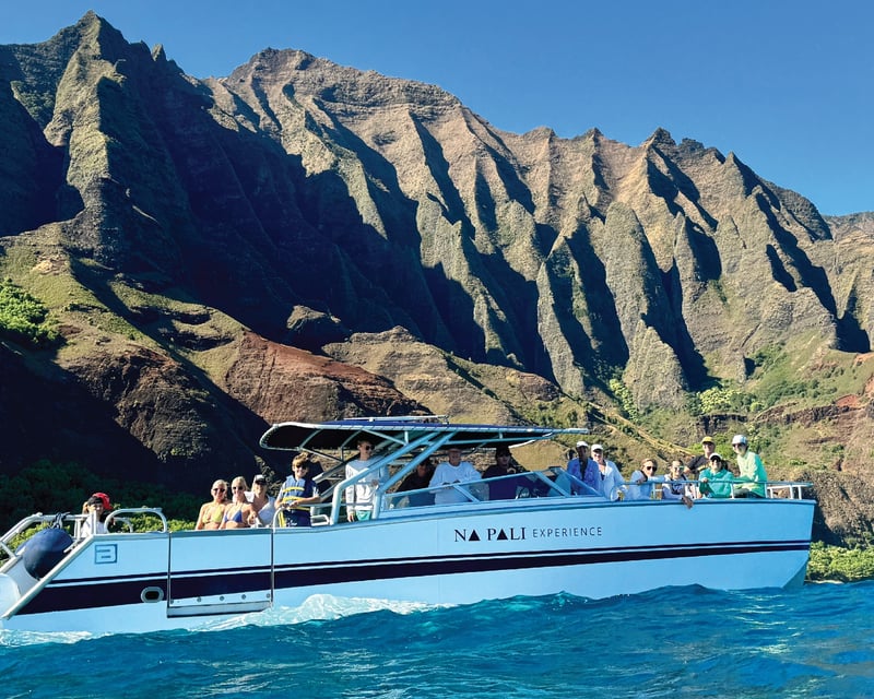 Guided Na Pali Coast Power Catamaran Tour