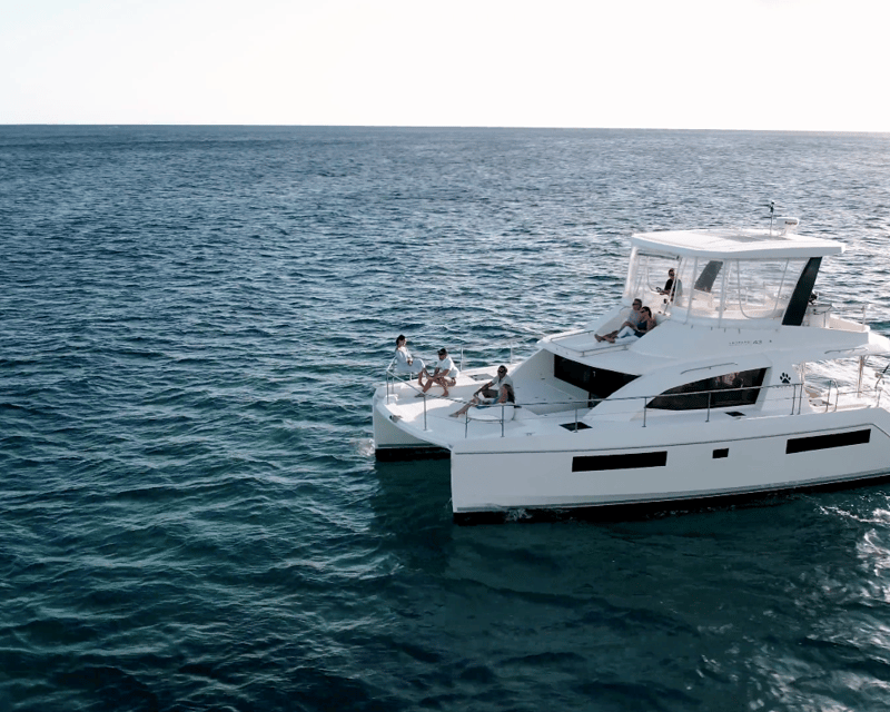 Intimate 2Hr Couples Snorkel Charter Waikiki