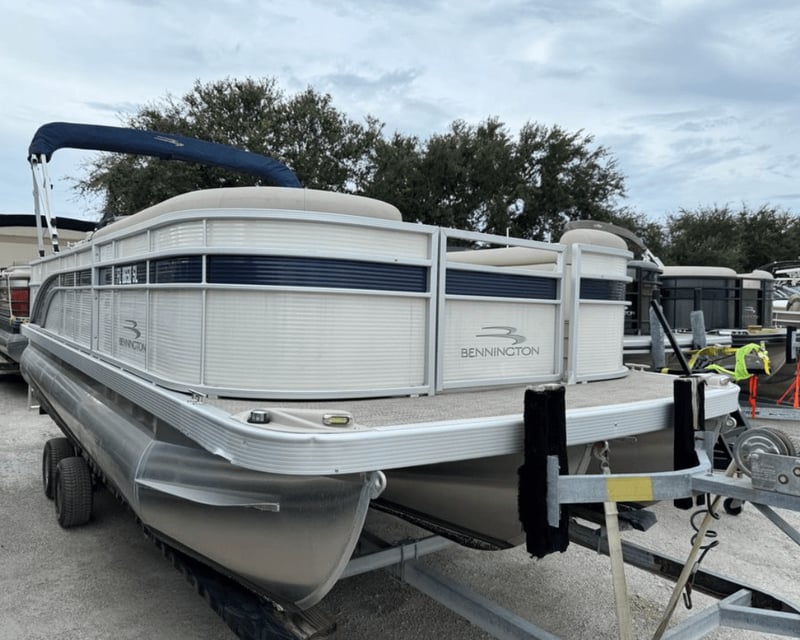 Cape Coral 22' Tritoon Rental