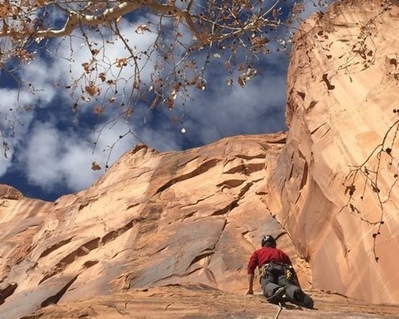 Full-Day Sandstone Rock Climbing Tour in Moab