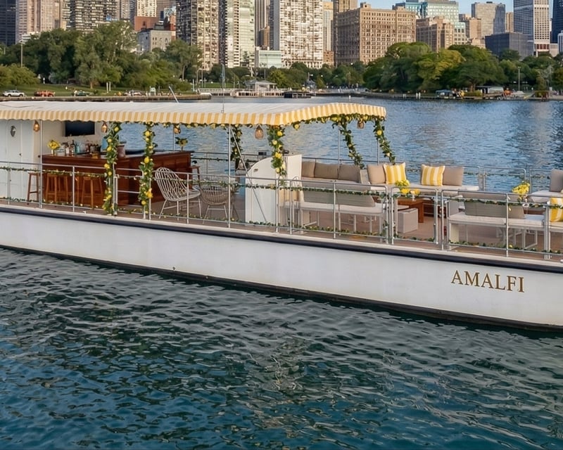 Private 78' Power Catamaran Yacht Charter in Chicago