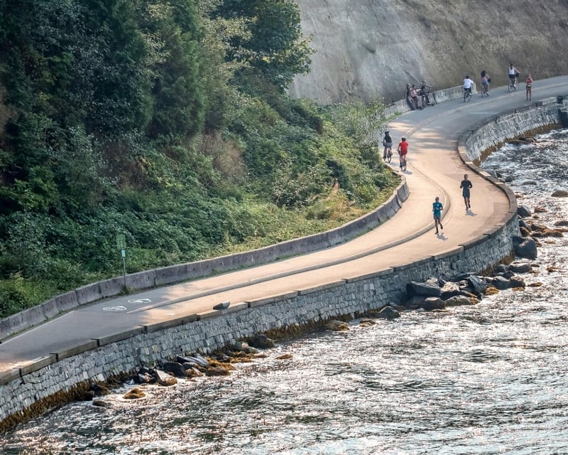 Vancouver Bike Tour with Stanley Park & Granville Island