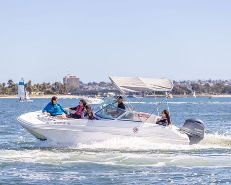 20' Self-Drive Powerboat Rental in San Diego