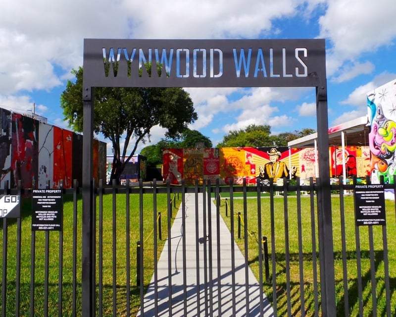 Wynwood Walls Street Art Walking Tour in Miami