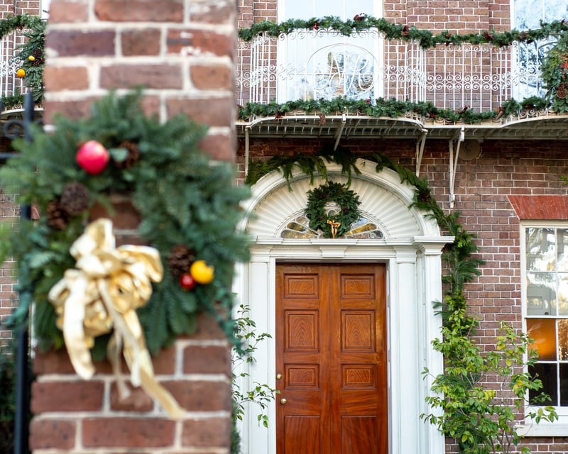Charleston Holiday Walking Tour