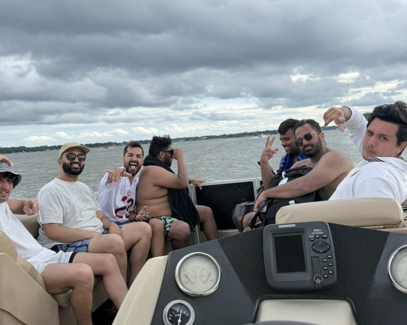 21' Pontoon Rental in Antioch