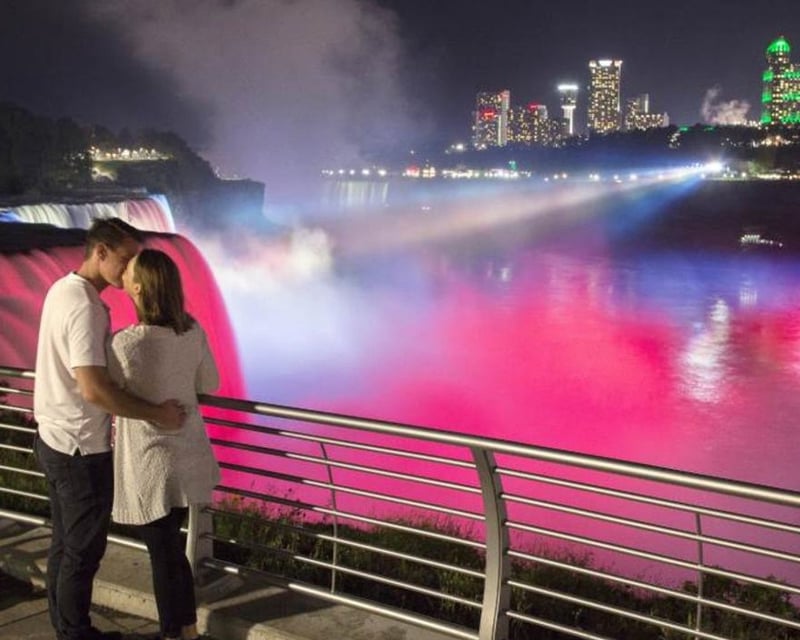 Niagara Falls Boat Tour With Light Show