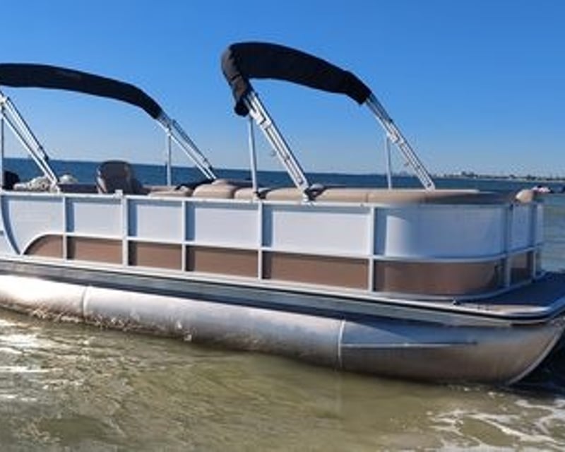 Multi-Day 24' Pontoon Boat Rental in Cape Coral