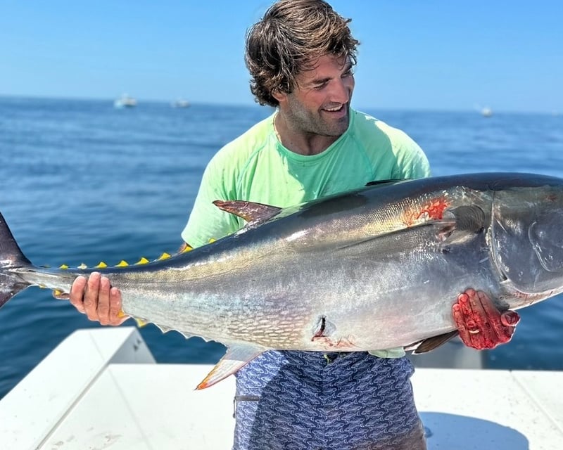 Private Full-Day Bluefin Tuna Fishing in Newport, RI