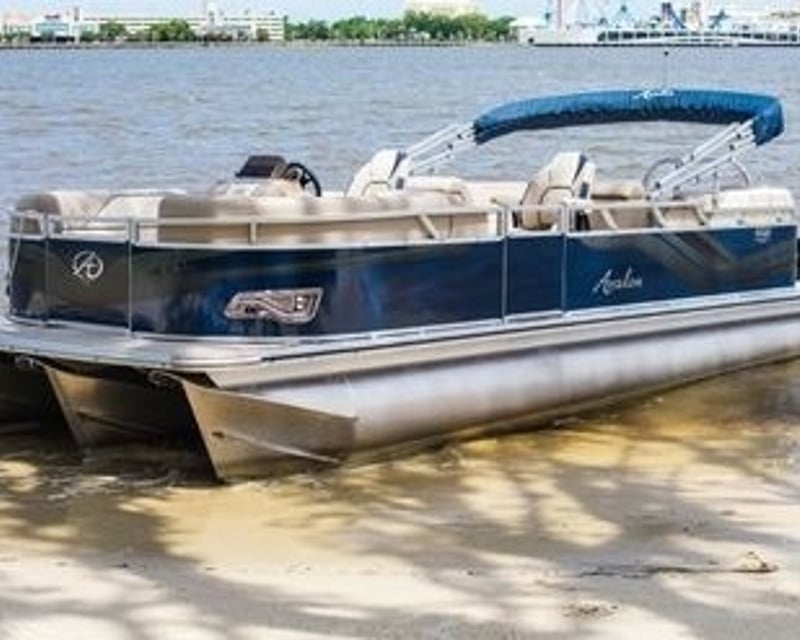 Biloxi 24' Tritoon Boat Rental