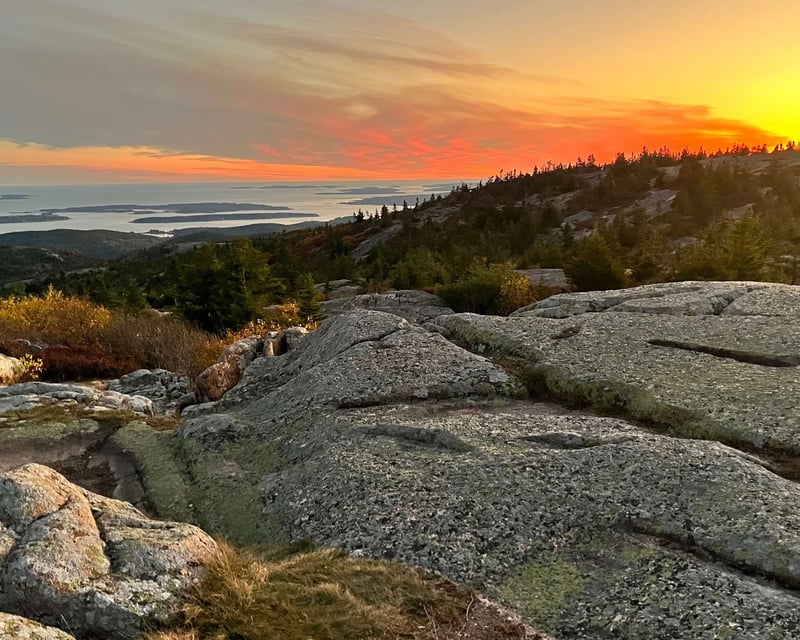 Acadia Cadillac Mountain Sunrise Shuttle from Bar Harbor