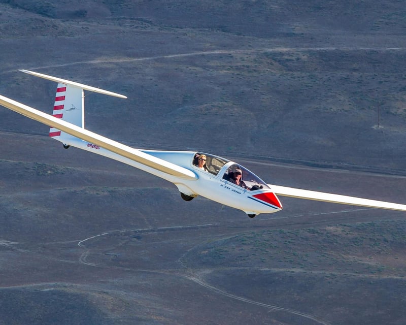 Aerobatic Glider Ride with Loops & Rolls in Warner Springs