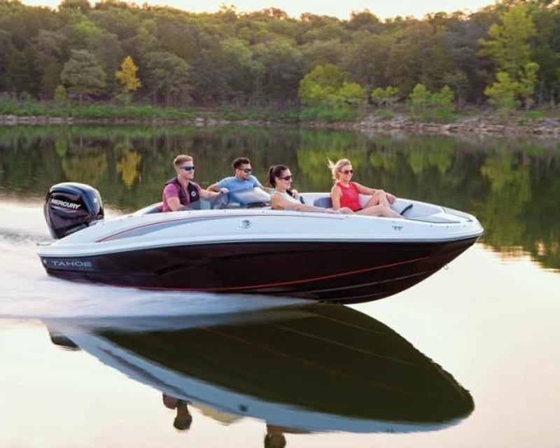 16' Runabout Boat Rental in Sturgeon Bay