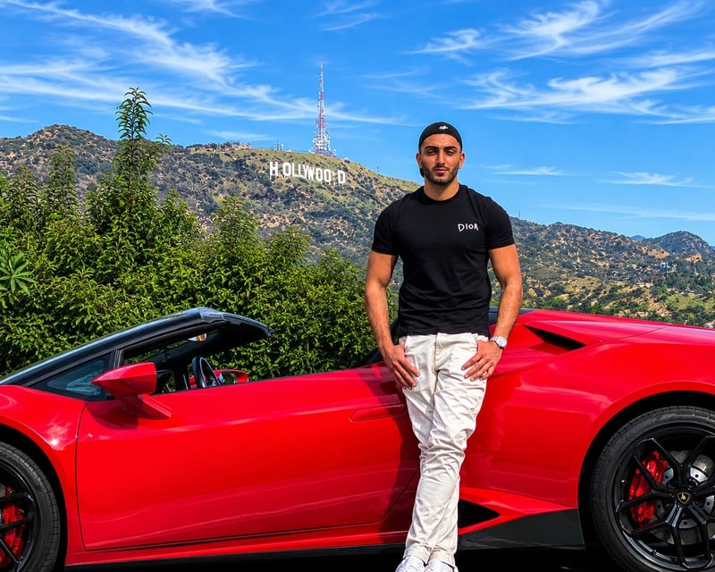 Lamborghini Driving Tour to Hollywood Sign Viewpoint