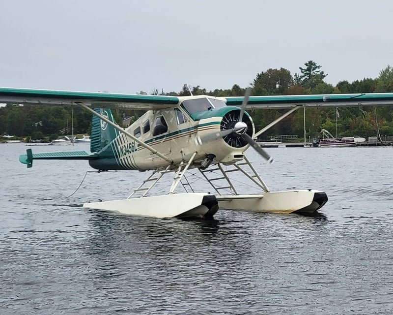 Floatplane Lesson in Tavares Aboard a DHC-2 Beaver
