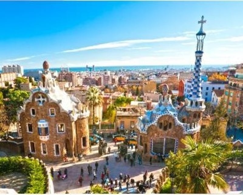 Barcelona Highlights Small-Group City Tour