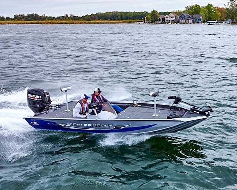 17' Bass Boat Rental on the Harris Chain in Tavares