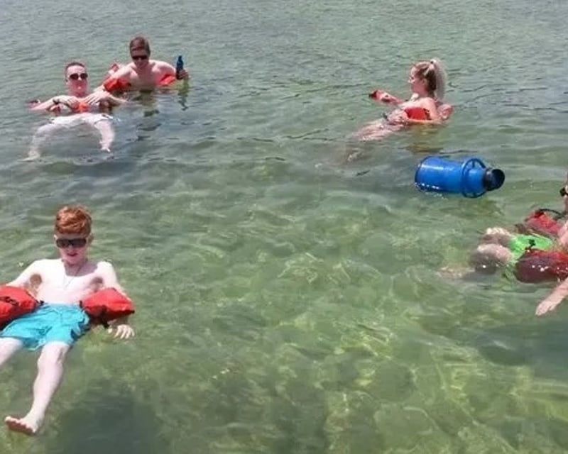 Half-Day Private Sandbar Boat Charter in Tavernier