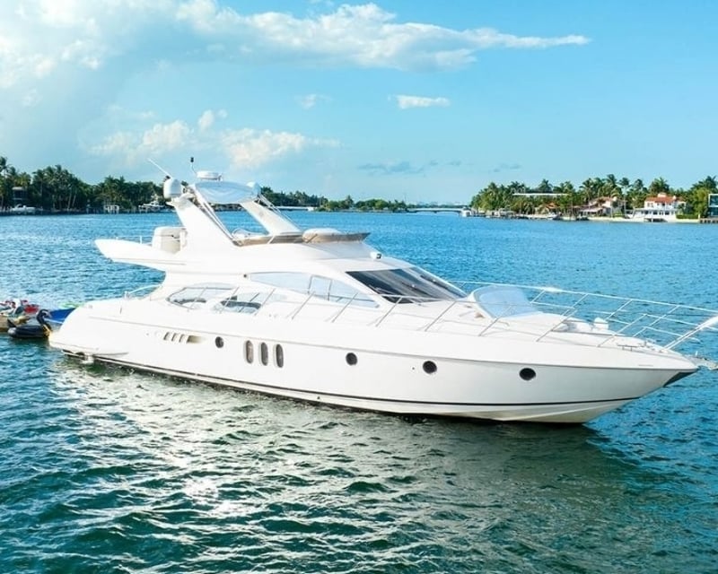 65' Yacht Charter in Miami Beach
