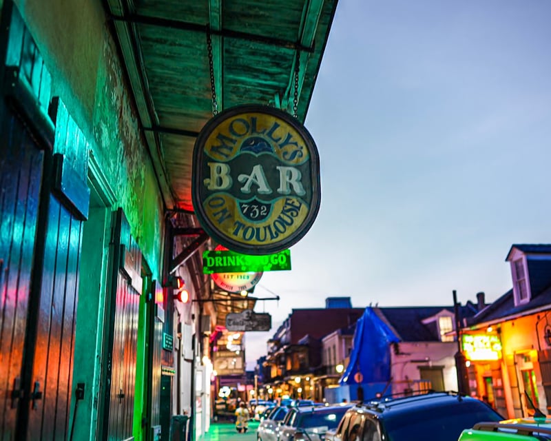 Haunted Pub Crawl Guided Tour in New Orleans