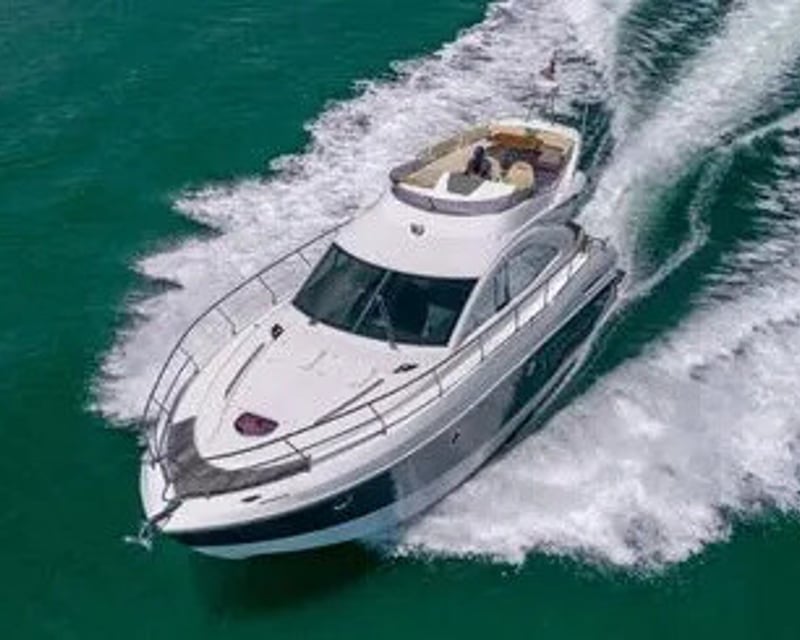 4-Hour Yacht Charter on Miami River