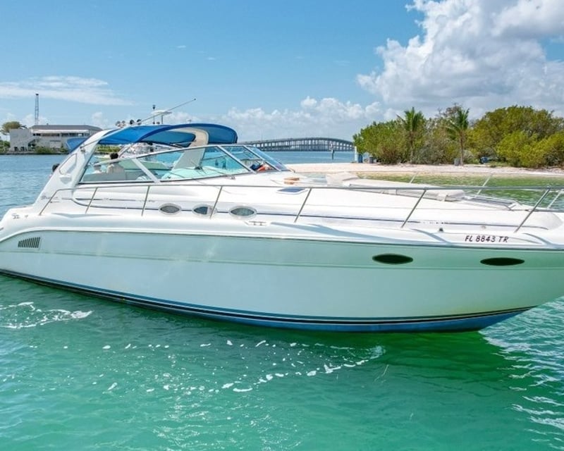 Miami 40' Yacht Charter