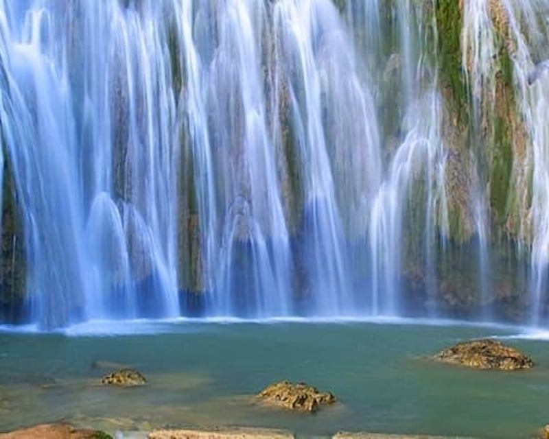 El Limón Waterfall & Bacardi Island Day Trip in Samaná