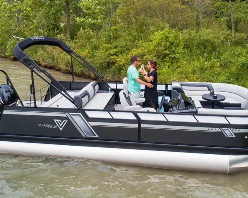 Brunswick 20' Pontoon Rental
