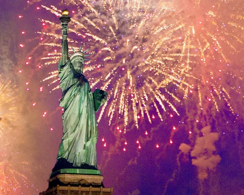 New Year's Eve Fireworks Cruise From Flushing