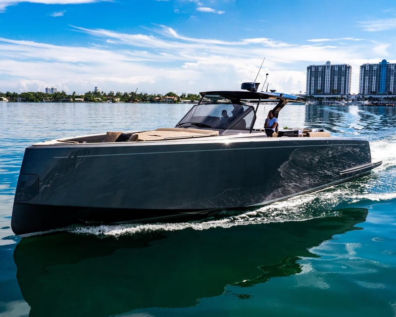 Private Custom Yacht Charter in Fort Lauderdale